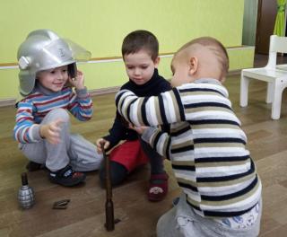 Рятувальники Кам’янського провели пізнавальну зустріч із дошкільнятами